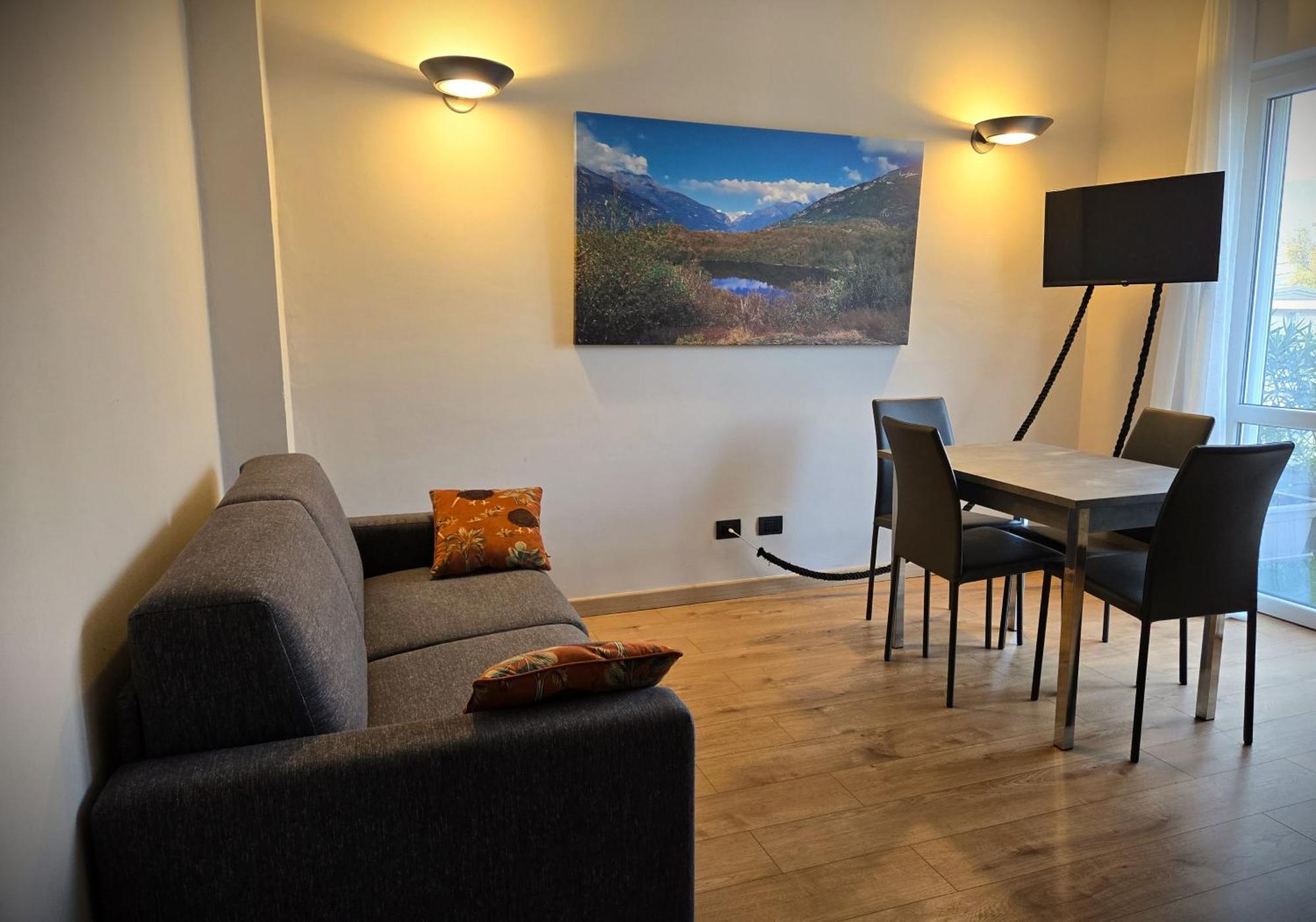 7 Lakes Aparthotel Burolo Экстерьер фото